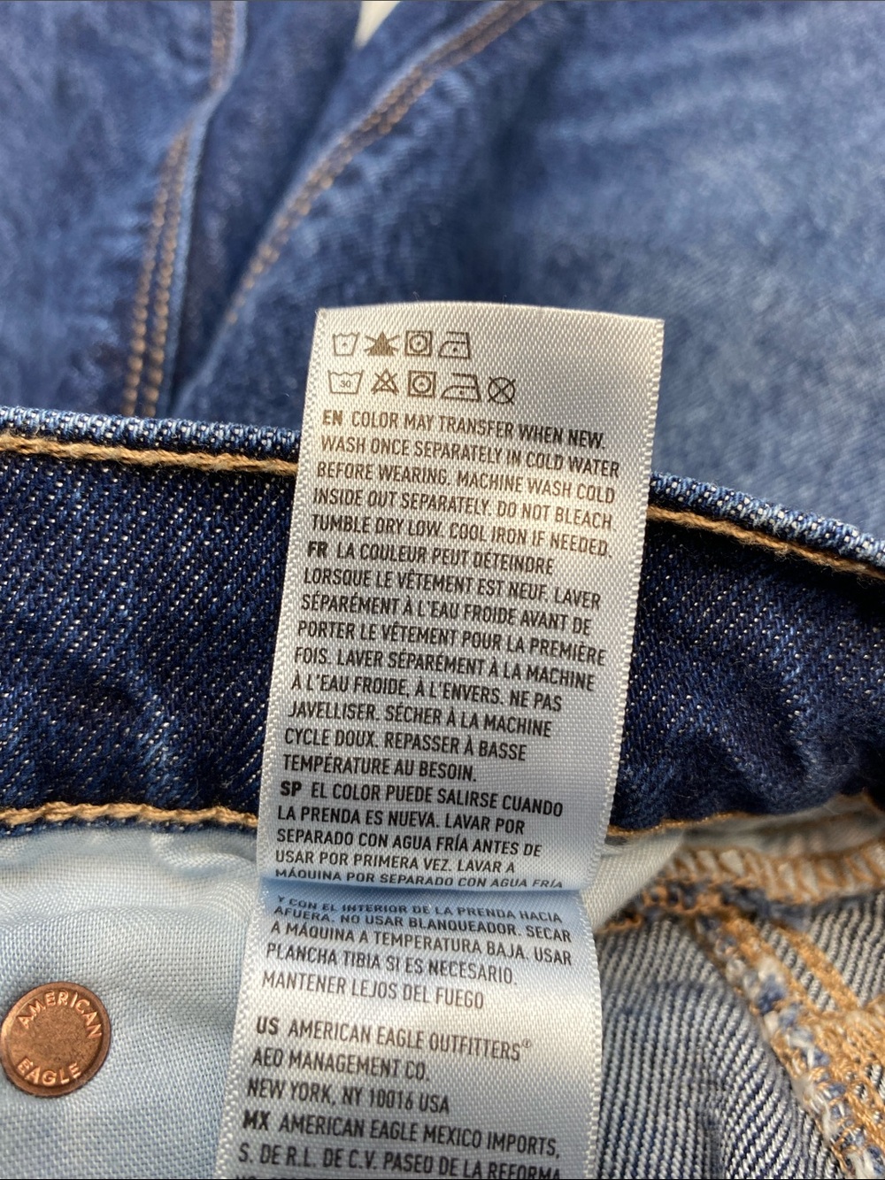 American Eagle Barrel Leg Jeans Medium Wash Stretch Women’s Size 12 Short - Picture 7 of 8
